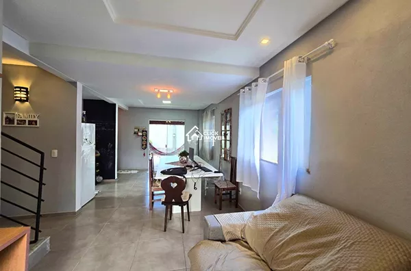 Sobrado com 3 dormitórios sendo 1 suíte no Bairro Tribess – Blumenau