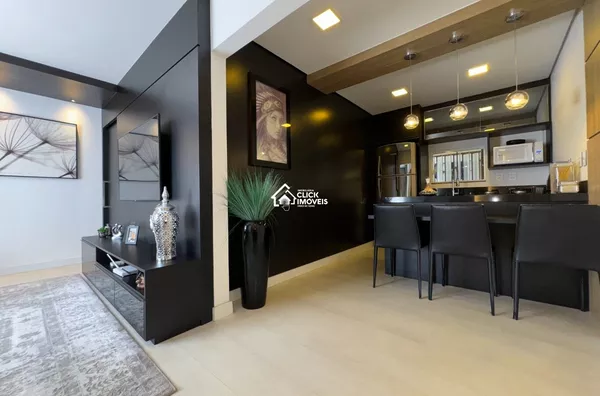 2 Casas e uma kitnet a venda
