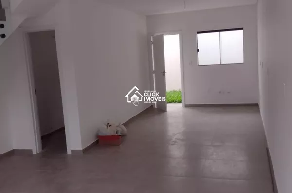 Sobrado com duas suítes na Itoupava Central