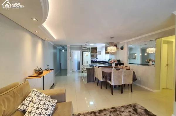 Apartamento com 3 dormitórios sendo 1 suíte e 2 Demi-suíte no Bairro Água Verde