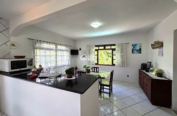 Casa com 3 dormitórios sendo 1 suíte no Bairro Vila Nova Blumenau