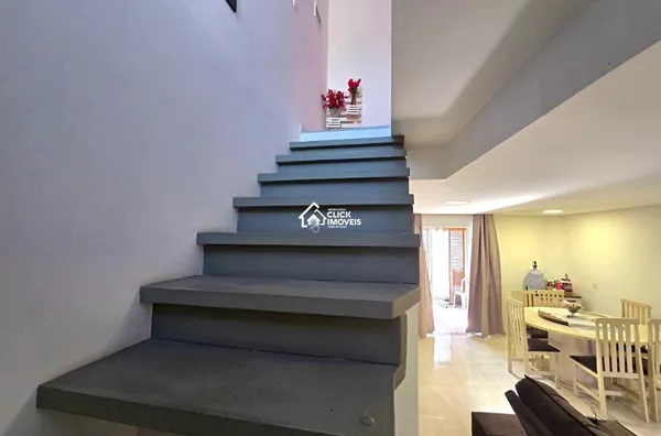 Excelente Sobrado com 2 Suítes à Venda no Bairro Fortaleza – Blumenau