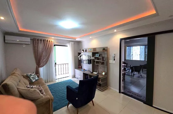 Casa Residencial com edícula no Bairro Itoupavazinha na cidade de Blumenau