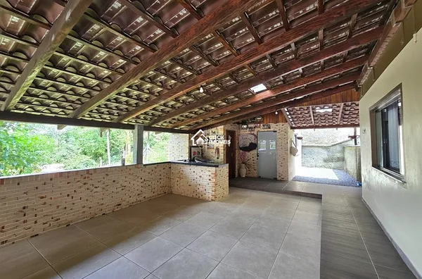 Casas com 4 Dormitórios no Bairro Itoupava Central – Blumenau