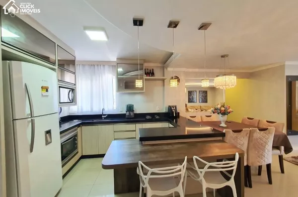 Apartamento com 3 dormitórios sendo 1 suíte e 2 Demi-suíte no Bairro Água Verde