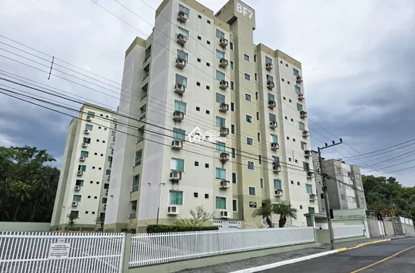 Apartamento com 2 dormitórios sendo 1 suíte à venda no Bairro Salto Norte, Blumenau
