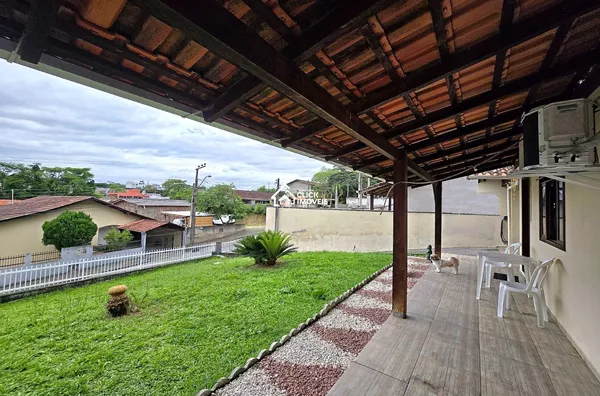 Casa com 3 dormitórios no Bairro Itoupavazinha - Blumenau.