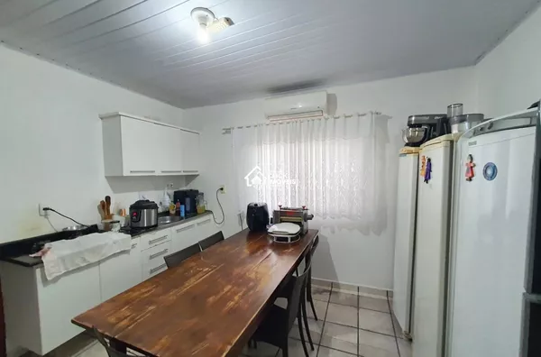 Casa Residencial com 3 dormitórios no Bairro Velha Central