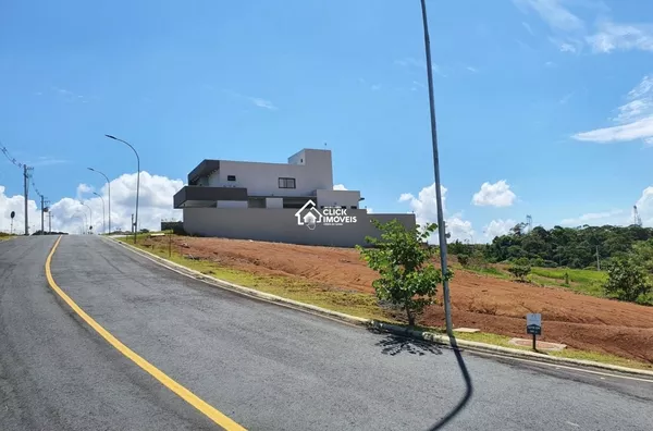 Excelente Terreno em Condomínio Fechado no Bairro Ponta Aguda