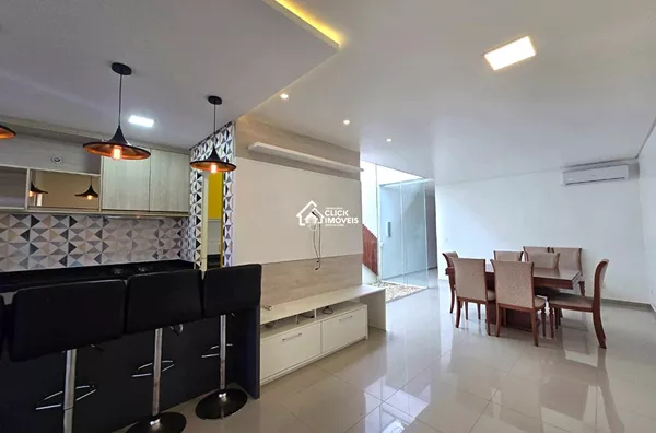 Casa Plana SemiMobiliada com 2 dormitórios sendo 1 Suíte no Bairro Velha Central