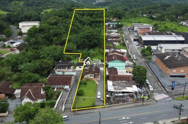 Terreno em corredor de serviço. ZI1