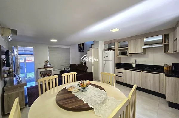 Excelente Sobrado com 2 Suítes à Venda no Bairro Fortaleza – Blumenau