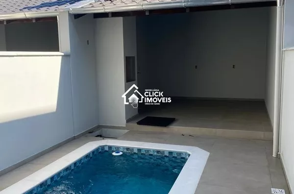 Sobrado com 2 Suítes na transversal da Rua João Pessoa no Bairro da Velha