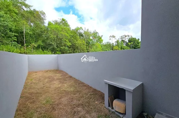 Lindo sobrado com 2 dormitórios no Bairro Itoupava Central