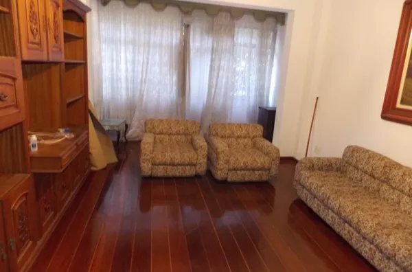 Sala dois Quartos + Dependência