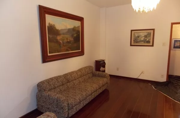 Sala dois Quartos + Dependência