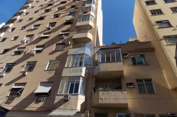 Sala Dois Quartos, Dependência