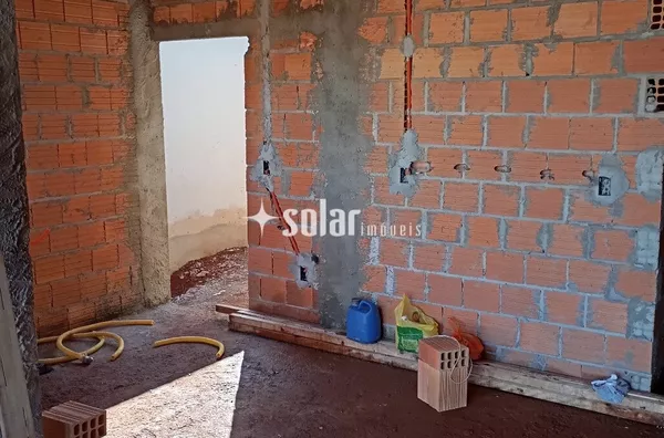 CASA EM CONSTRUÇÃO BAIRRO FRARON