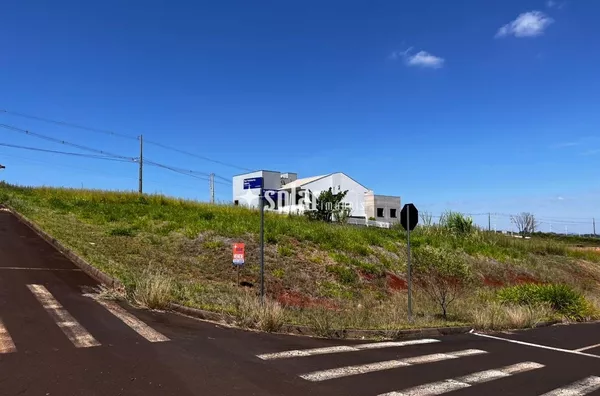 TERRENO - LOTE 01 QUADRA 2131, R FELISBERTO OLDONI ESQUINA R CELSO BUSSOLARO B INDUSTRIAL II