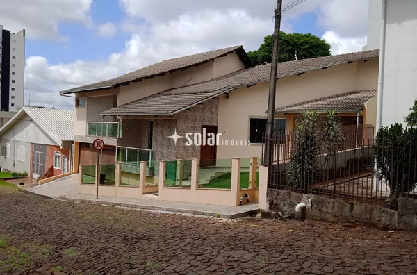 CASA DE ALVENARIA ALTO PADRAO TV CAMOZZATTO N 30 B CENTRO