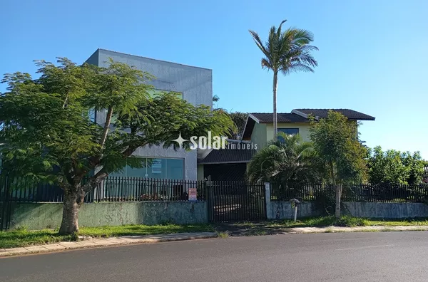 CASA ALVENARIA COM SALA COMERCIAL BAIRRO CRISTO REI