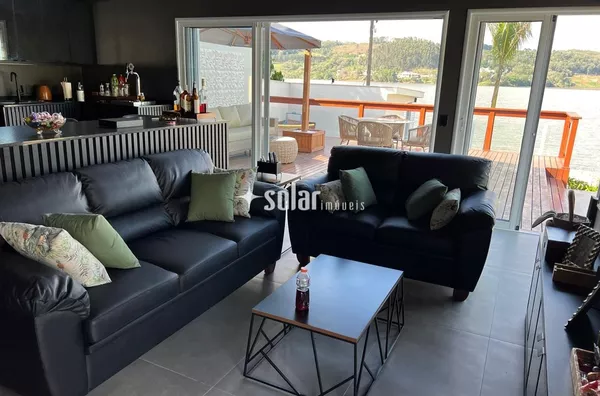 CASA DE ALVENARIA DE FRENTE AO ALAGADO DE MANGUEIRINHA - PR