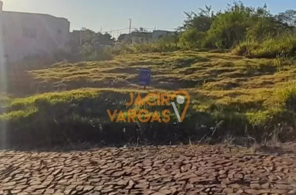 Lote á venda localizado no loteamento Maronez 