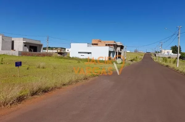 Lote á venda localizado no Loteamento Notável 