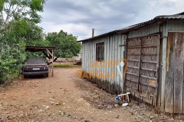 Lote á venda localizado no Bairro Santa Mônica 
