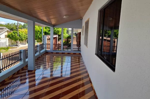 Casa á venda localizada no Bairro Nossa senhora das Graças