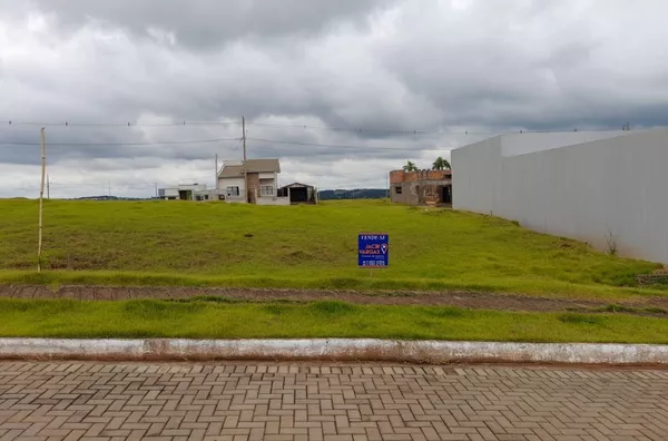 Lote á venda localizado no Loteamento Universitário 