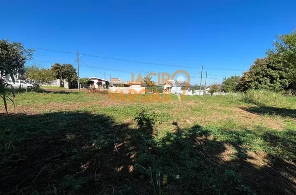 Chácara á venda localizada no Bairro Santa Paulina 