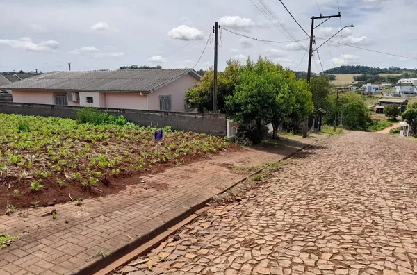 Lote á venda localizado no loteamento Dellani 