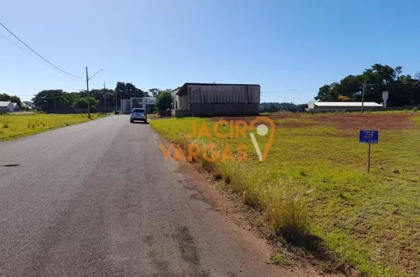 Lote á venda localizado no Loteamento Notável 