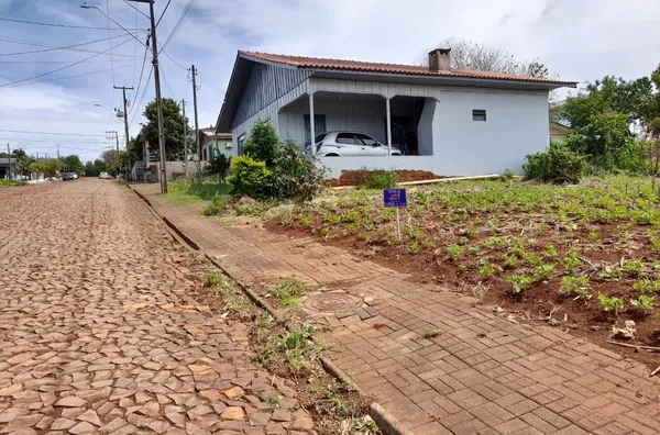 Lote á venda localizado no loteamento Dellani 