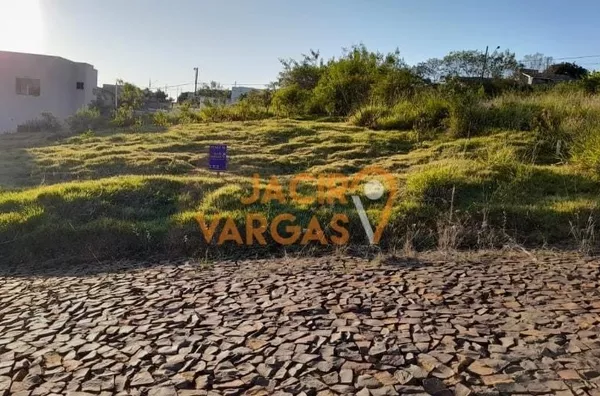 Lote á venda localizado no loteamento Maronez 