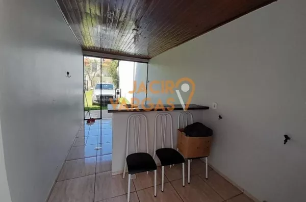 Casa á venda localizada no centro de Ampére - PR