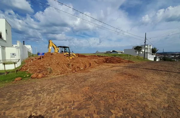 Lote á venda localizado no Loteamento Muller 