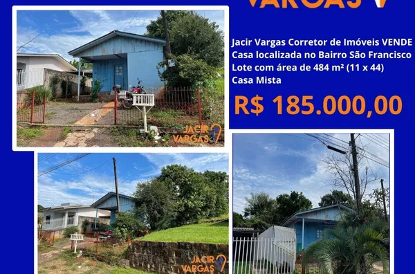 Casa á venda localizada no Bairro São Francisco 