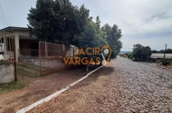 Casa á venda localizada no Bairro são Francisco 