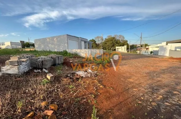 Lote á venda localizado no Bairro Rodinha 
