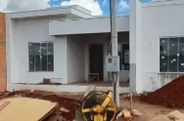 Casa á venda localizada no loteamento vale dos pássaros 