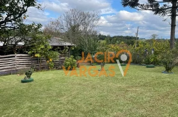 Chácara á venda localizado na linha santa Luzia 