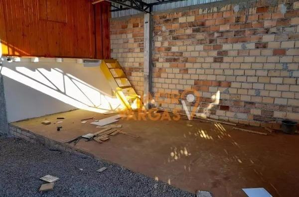 Barracão á venda localizado no Bairro Água verde 