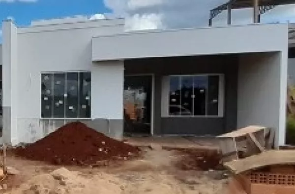 Casa á venda localizada no loteamento vale dos pássaros 
