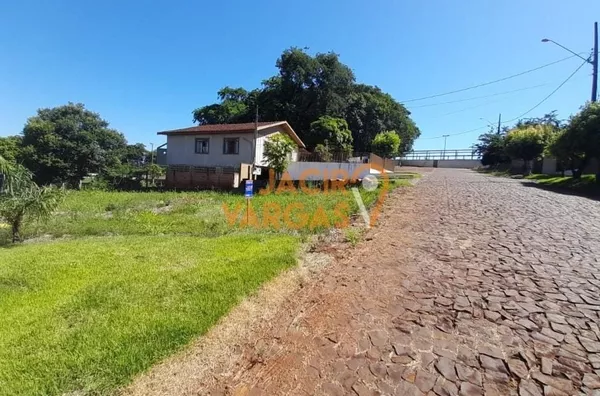 Lote á venda Localizado no Centro de Ampére - Pr