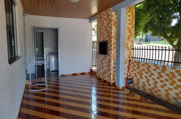 Casa á venda localizada no Bairro Nossa senhora das Graças