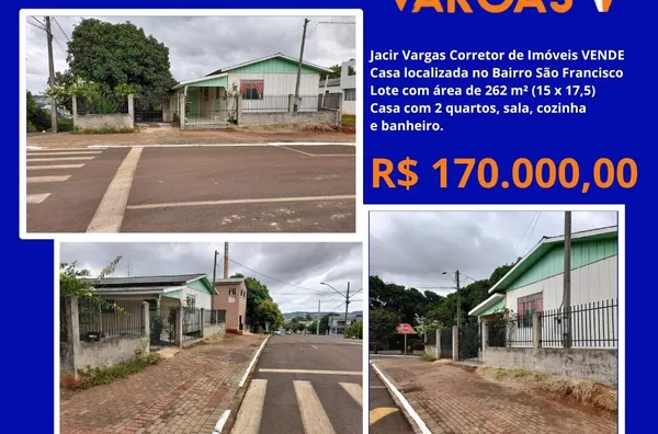 Casa á venda localizada no Bairro São Francisco 