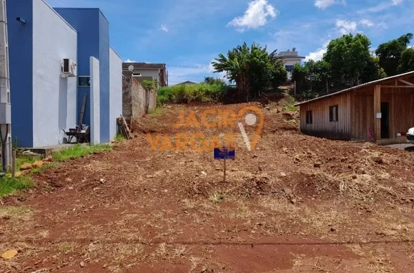Lote á venda localizado no Bairro santa Paulina 