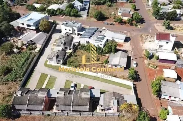 Condomínio com 8 casas e um prédio à venda!